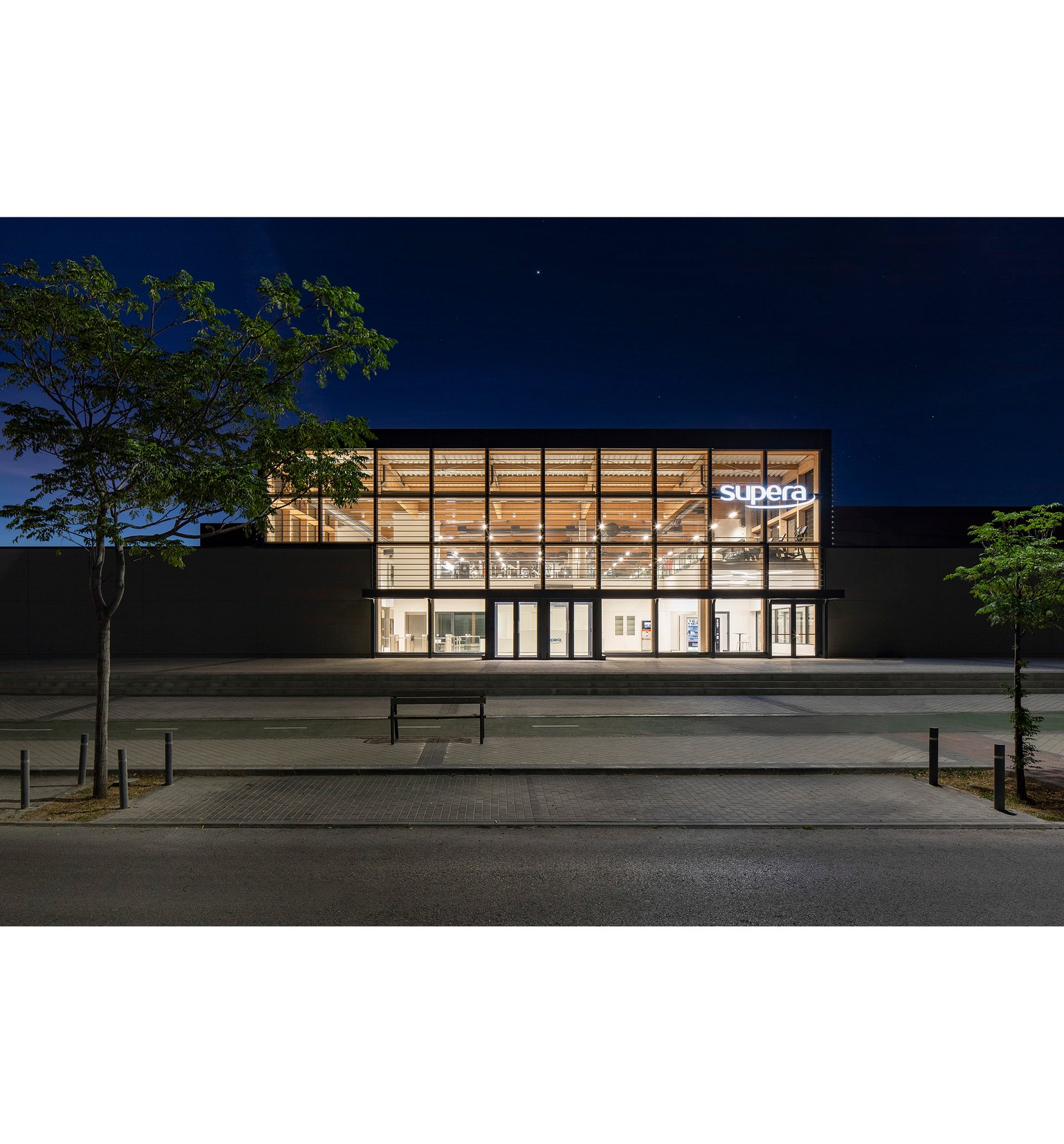 01-Antonio-Desmonts-Sierra-architecture-sport-arquitectura-Rivas-Vaciamadrid-Fachada-02